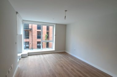 One-bed living dining 2